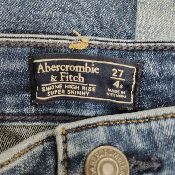 AF Abercrombie & Fitch Simone High Rise Distressed Skinny 27 / 4S Short Jeans - Picture 3 of 4
